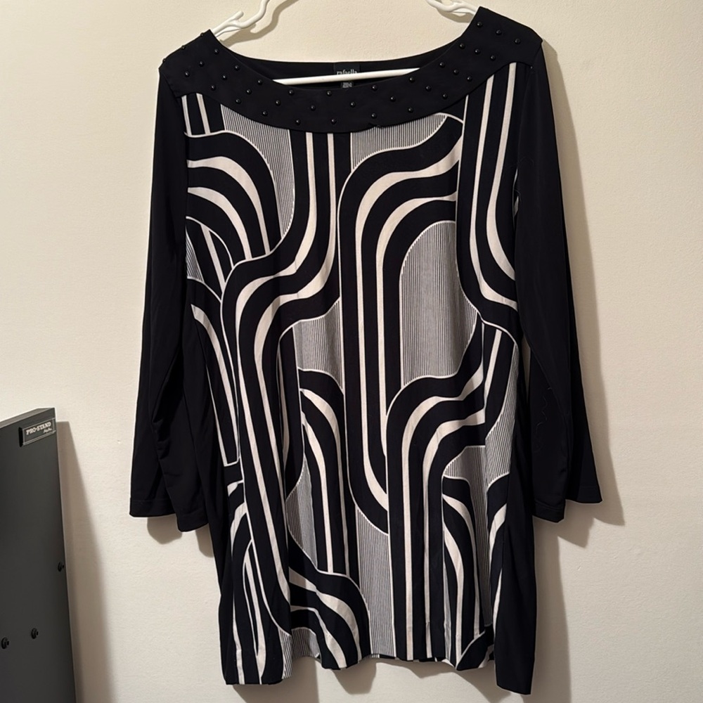 Rafaella Women’s Tunic Top Black & White Embellished at neck XL
